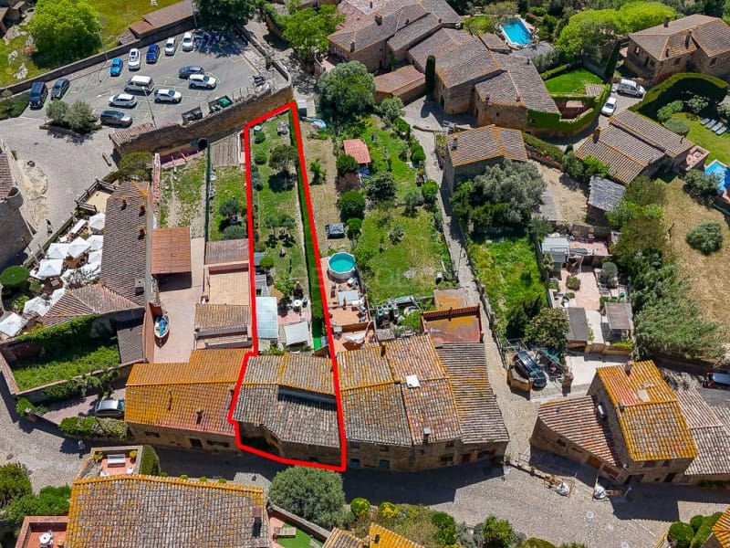 3 makuuhuone Omakotitalo myytävänä paikassa Pals - 395 000 € (Ref: 9806363)