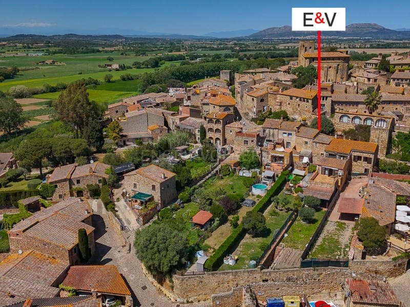 3 makuuhuone Omakotitalo myytävänä paikassa Pals - 395 000 € (Ref: 9806363)