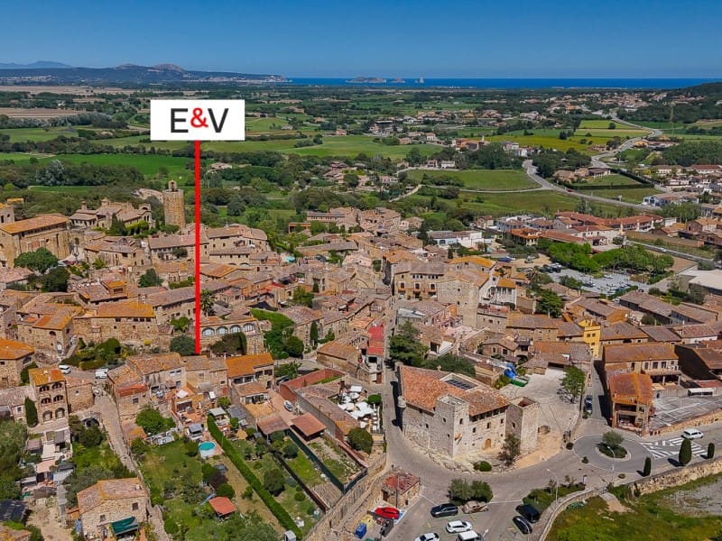 3 makuuhuone Omakotitalo myytävänä paikassa Pals - 395 000 € (Ref: 9806363)