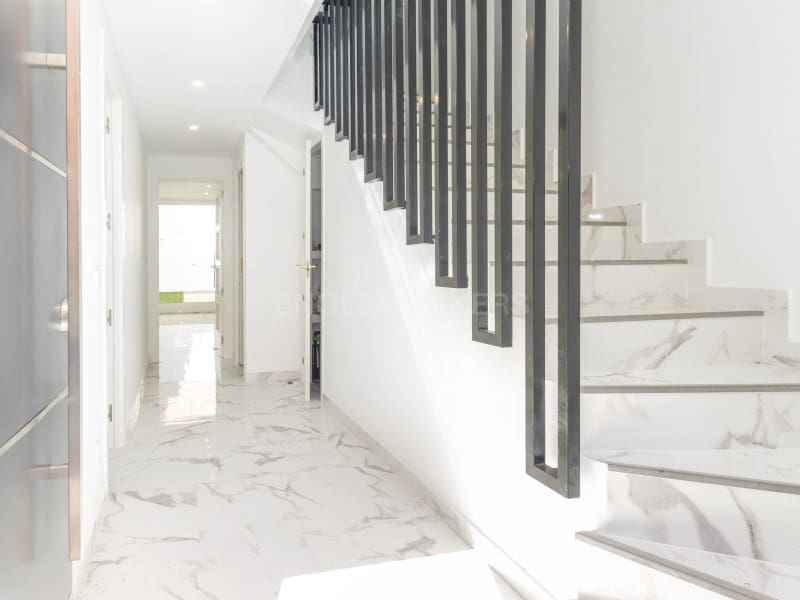 5 makuuhuone Huvila myytävänä paikassa Blanes - 575 000 € (Ref: 9806364)