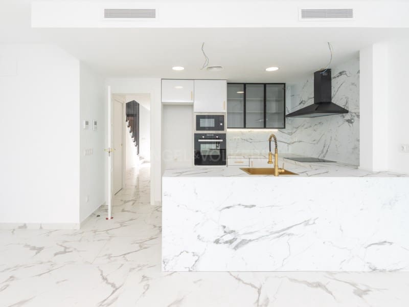 5 makuuhuone Huvila myytävänä paikassa Blanes - 575 000 € (Ref: 9806364)