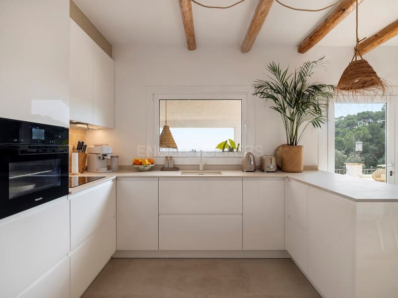 5 slaapkamer Villa te koop in Vall-llobrega met zwembad garage - € 1.975.000 (Ref: 9806370)