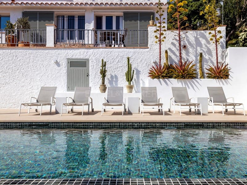 5 slaapkamer Villa te koop in Vall-llobrega met zwembad garage - € 1.975.000 (Ref: 9806370)