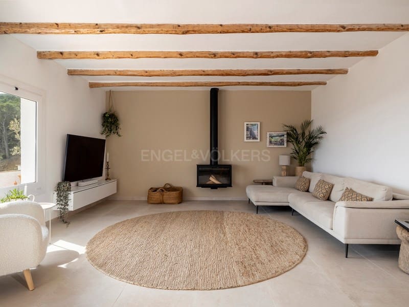 5 slaapkamer Villa te koop in Vall-llobrega met zwembad garage - € 1.975.000 (Ref: 9806370)