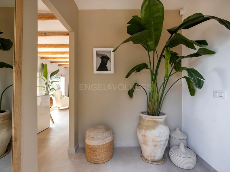 5 slaapkamer Villa te koop in Vall-llobrega met zwembad garage - € 1.975.000 (Ref: 9806370)