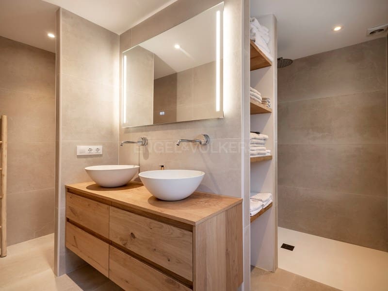 5 slaapkamer Villa te koop in Vall-llobrega met zwembad garage - € 1.975.000 (Ref: 9806370)