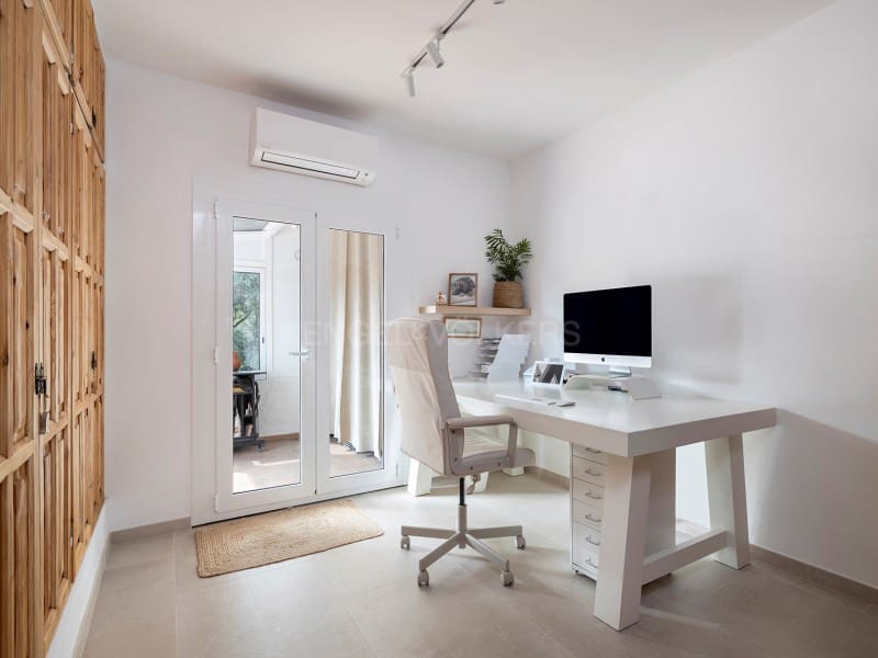 5 slaapkamer Villa te koop in Vall-llobrega met zwembad garage - € 1.975.000 (Ref: 9806370)