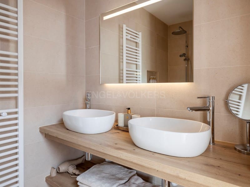 5 slaapkamer Villa te koop in Vall-llobrega met zwembad garage - € 1.975.000 (Ref: 9806370)