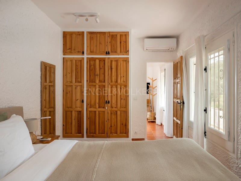 5 slaapkamer Villa te koop in Vall-llobrega met zwembad garage - € 1.975.000 (Ref: 9806370)