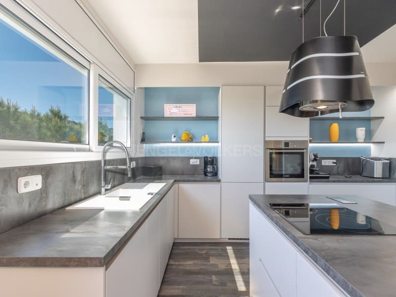 3 soveværelse Villa til salg i Sant Feliu de Guixols med swimmingpool garage - € 645.000 (Ref: 9806372)