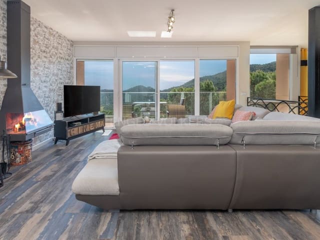 3 chambre Villa/Maison à vendre à Sant Feliu de Guíxols avec piscine garage - 610 000 € (Ref: 9806372)
