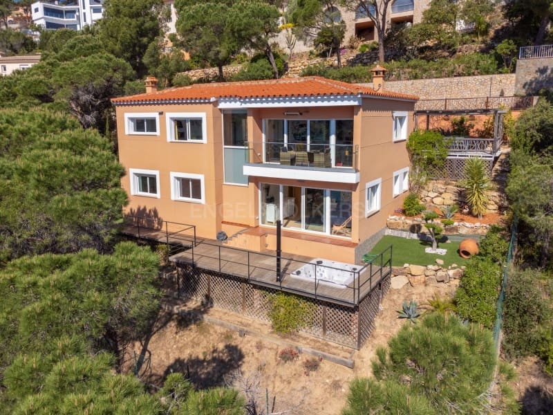 3 soveværelse Villa til salg i Sant Feliu de Guixols med swimmingpool garage - € 645.000 (Ref: 9806372)