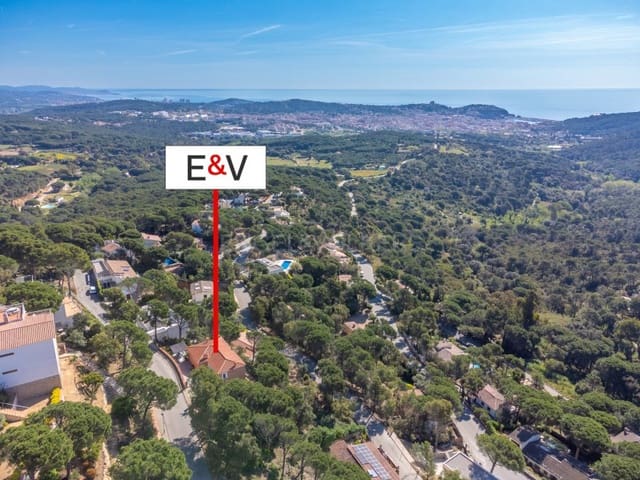 3 soveværelse Villa til salg i Sant Feliu de Guíxols med swimmingpool garage - € 645.000 (Ref: 9806372)