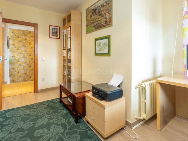 5 Zimmer Villa zu verkaufen in Lloret de Mar mit Pool Garage - 790.000 € (Ref: 9808010)