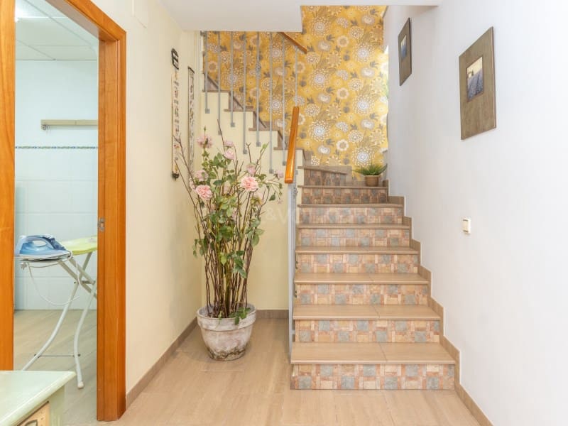 5 Zimmer Villa zu verkaufen in Lloret de Mar mit Pool Garage - 790.000 € (Ref: 9808010)