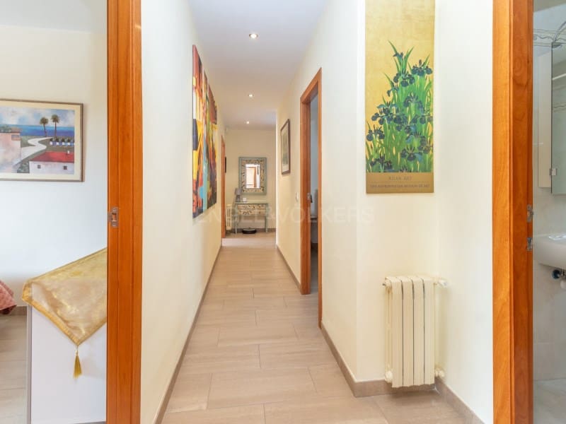 5 Zimmer Villa zu verkaufen in Lloret de Mar mit Pool Garage - 790.000 € (Ref: 9808010)