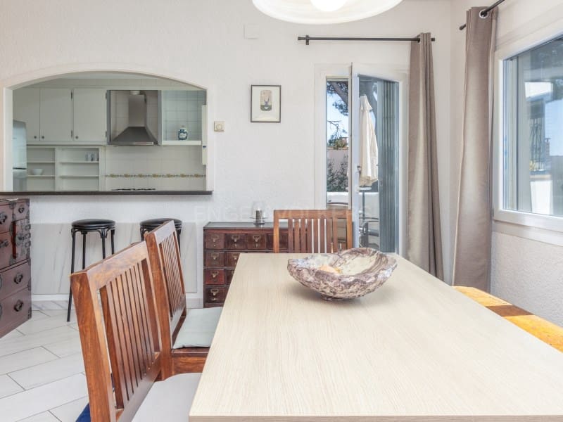 4 soveværelse Villa til salg i L'Escala - € 720.000 (Ref: 9811473)