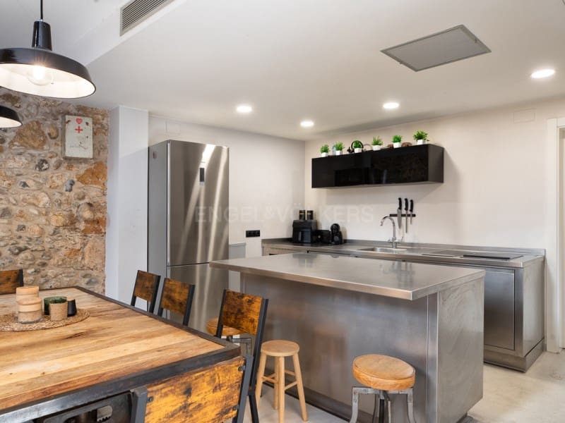 4 soverom Hus til salgs i L'Armentera med svømmebasseng garasje - € 615 000 (Ref: 9817964)