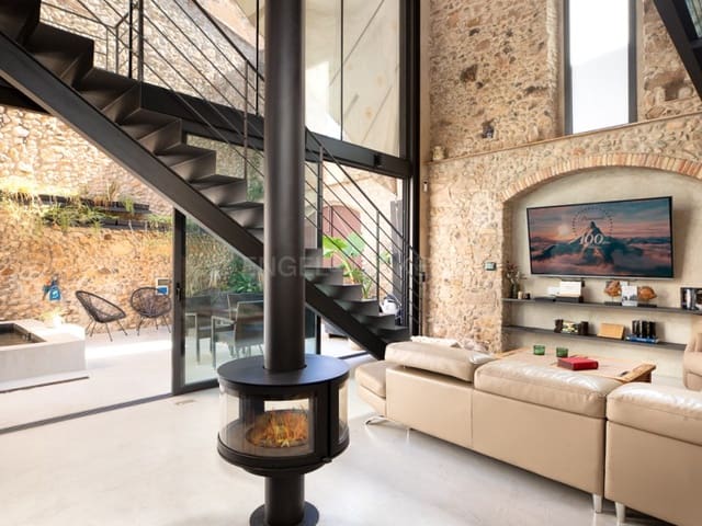4 soverom Hus til salgs i L'Armentera med svømmebasseng garasje - € 615 000 (Ref: 9817964)