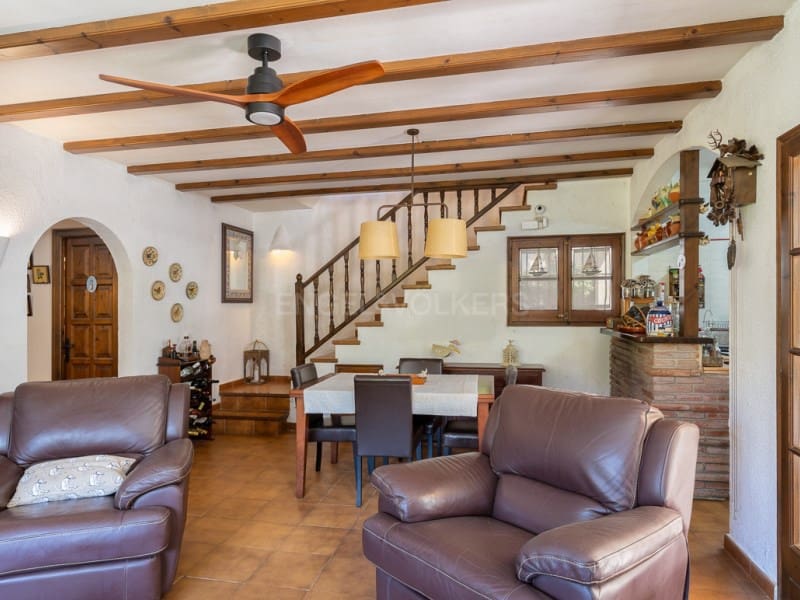 3 slaapkamer Huis te koop in Pals met zwembad garage - € 650.000 (Ref: 9817965)
