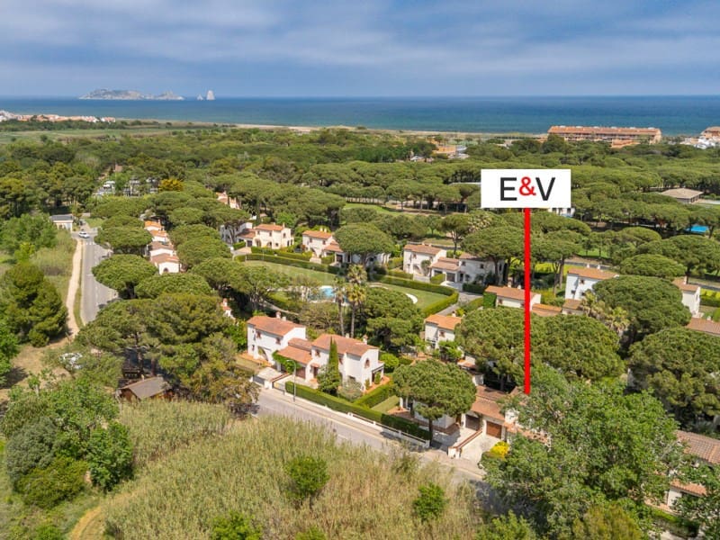 3 slaapkamer Huis te koop in Pals met zwembad garage - € 650.000 (Ref: 9817965)