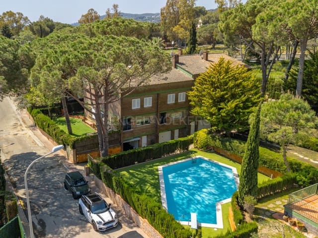 5 bedroom Townhouse for sale in Llafranc, Palafrugell with pool garage - € 645,000 (Ref: 9831210)