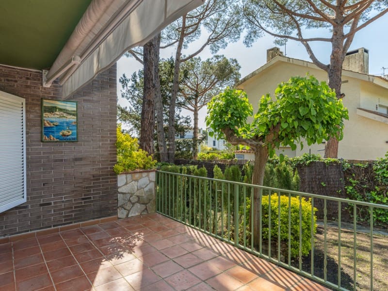 5 bedroom Townhouse for sale in Llafranc with pool garage - € 645,000 (Ref: 9831210)