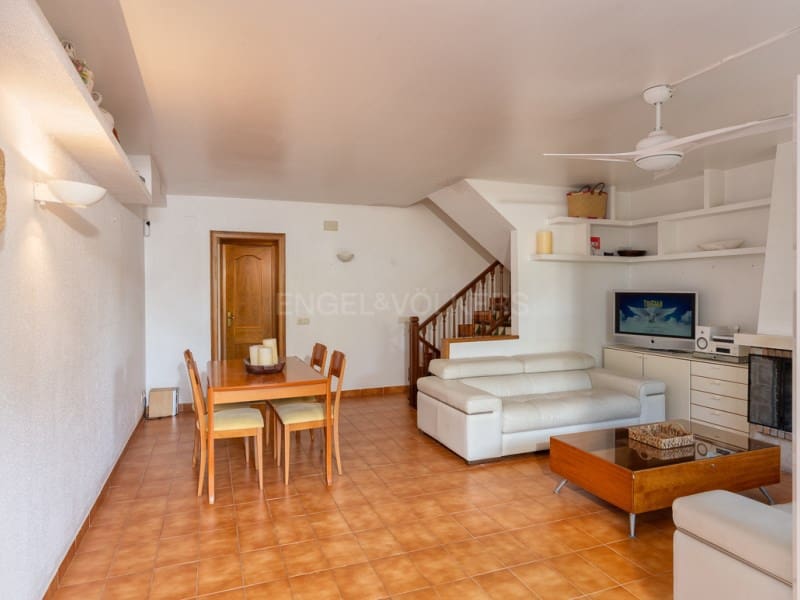 5 bedroom Townhouse for sale in Llafranc with pool garage - € 645,000 (Ref: 9831210)