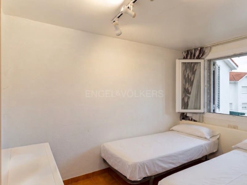 5 bedroom Townhouse for sale in Llafranc with pool garage - € 645,000 (Ref: 9831210)