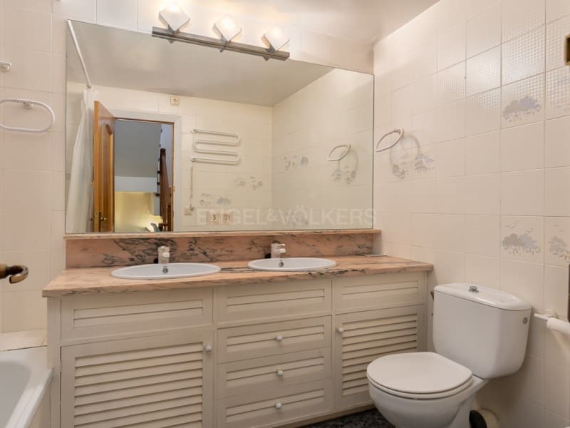 5 bedroom Townhouse for sale in Llafranc with pool garage - € 645,000 (Ref: 9831210)