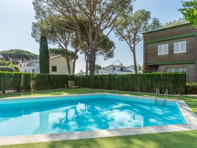 5 bedroom Townhouse for sale in Llafranc, Palafrugell with pool garage - € 645,000 (Ref: 9831210)