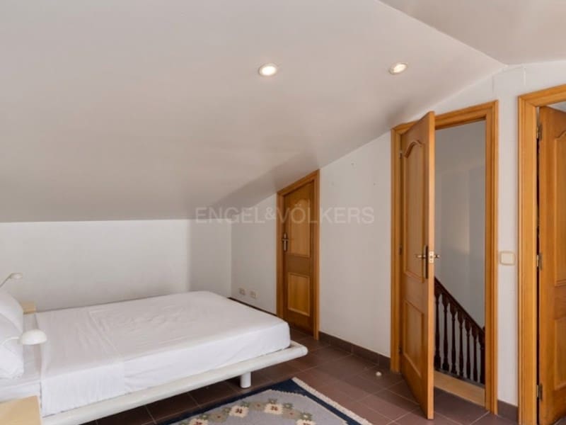 5 bedroom Townhouse for sale in Llafranc with pool garage - € 645,000 (Ref: 9831210)