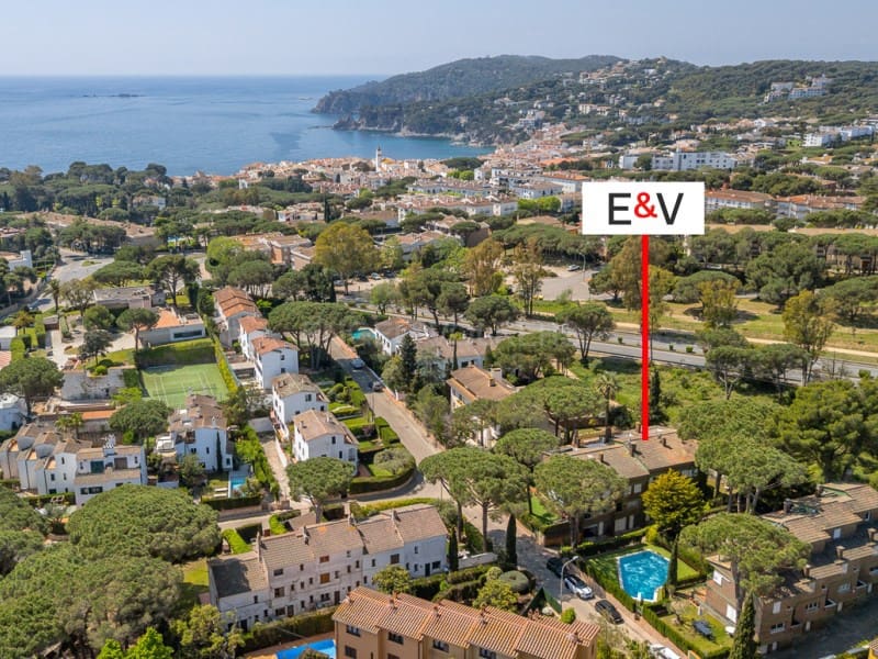 5 bedroom Townhouse for sale in Llafranc with pool garage - € 645,000 (Ref: 9831210)