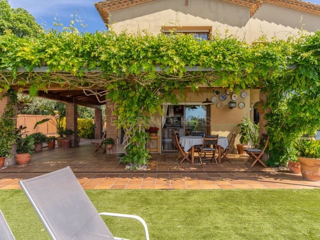 5 soveværelse Villa til salg i Mont-ras med swimmingpool garage - € 1.500.000 (Ref: 9831211)
