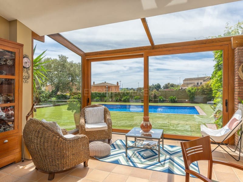 5 bedroom Villa for sale in Mont-ras with pool garage - € 1,500,000 (Ref: 9831211)