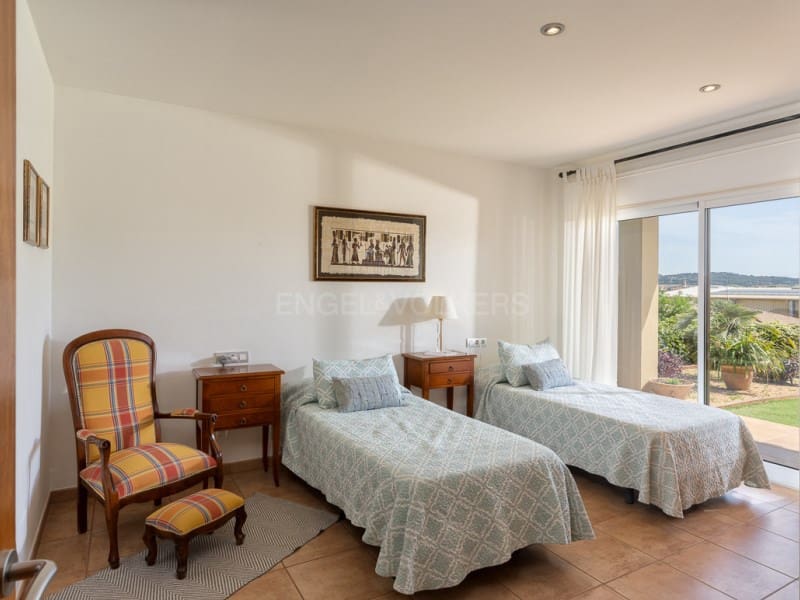 5 bedroom Villa for sale in Mont-ras with pool garage - € 1,500,000 (Ref: 9831211)