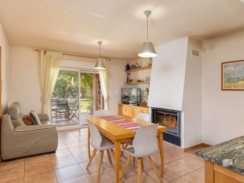 5 bedroom Villa for sale in Mont-ras with pool garage - € 1,500,000 (Ref: 9831211)