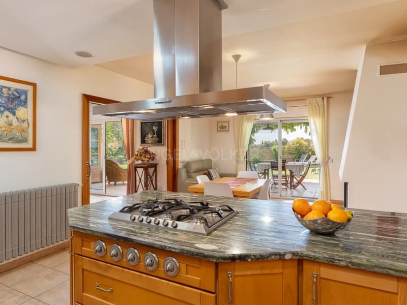 5 bedroom Villa for sale in Mont-ras with pool garage - € 1,500,000 (Ref: 9831211)