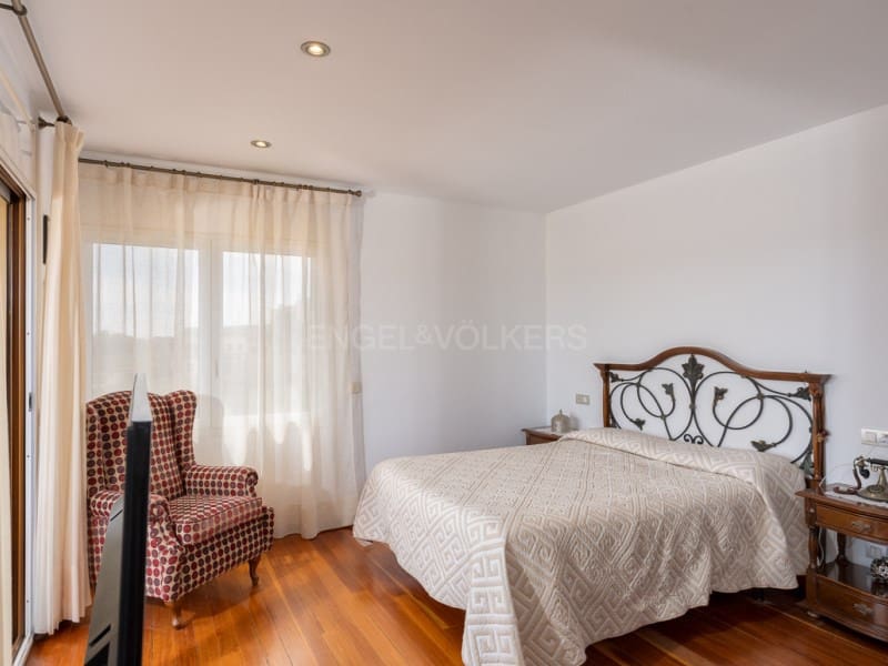 5 bedroom Villa for sale in Mont-ras with pool garage - € 1,500,000 (Ref: 9831211)