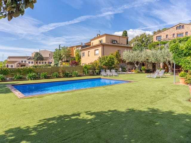 5 soveværelse Villa til salg i Mont-ras med swimmingpool garage - € 1.500.000 (Ref: 9831211)