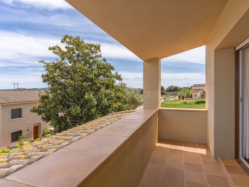 5 bedroom Villa for sale in Mont-ras with pool garage - € 1,500,000 (Ref: 9831211)