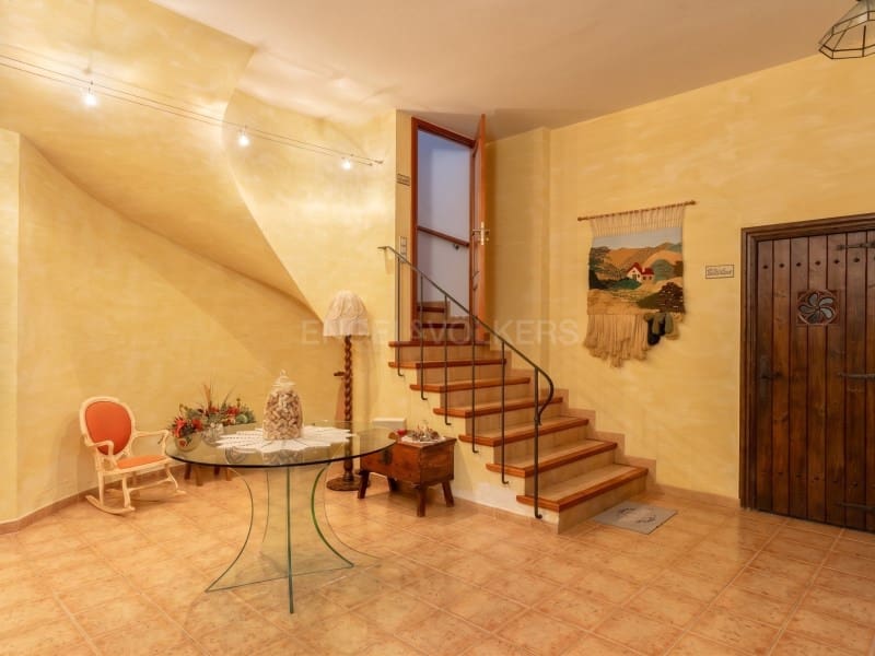 5 bedroom Villa for sale in Mont-ras with pool garage - € 1,500,000 (Ref: 9831211)