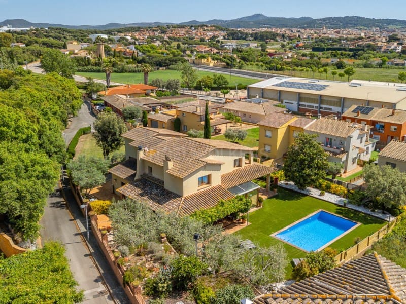 5 bedroom Villa for sale in Mont-ras with pool garage - € 1,500,000 (Ref: 9831211)