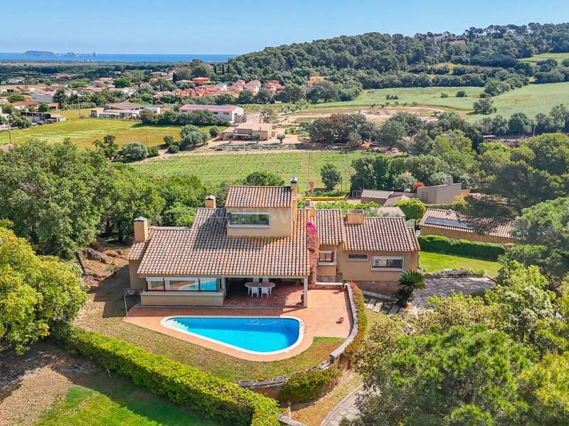 6 bedroom Villa for sale in Pals with garage - € 1,750,000 (Ref: 9831212)