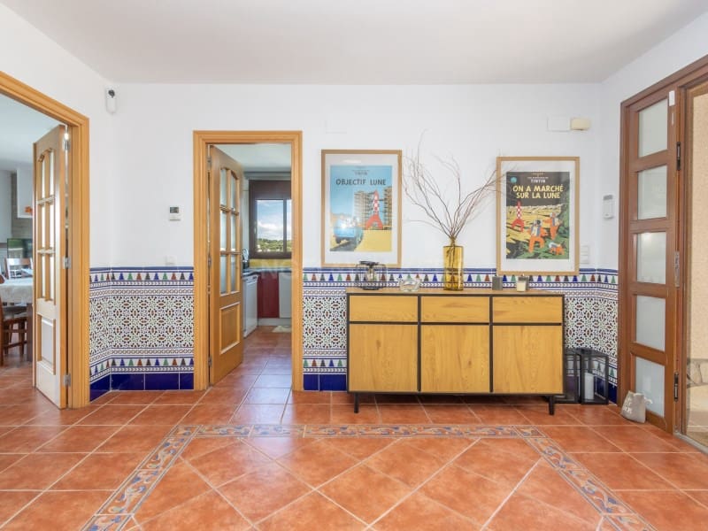 8 bedroom Villa for sale in Lloret de Mar with pool garage - € 495,000 (Ref: 9833696)