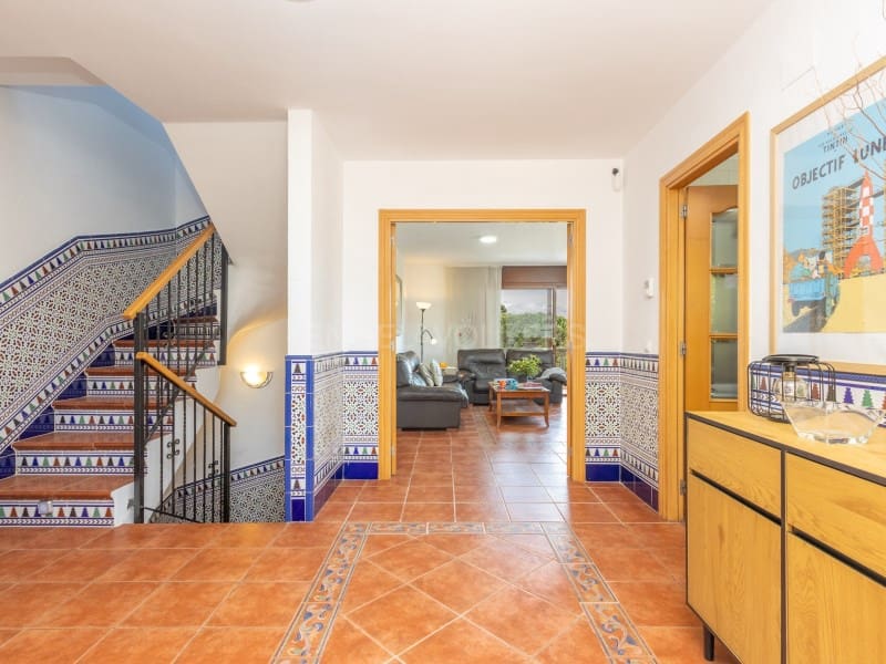 8 bedroom Villa for sale in Lloret de Mar with pool garage - € 495,000 (Ref: 9833696)