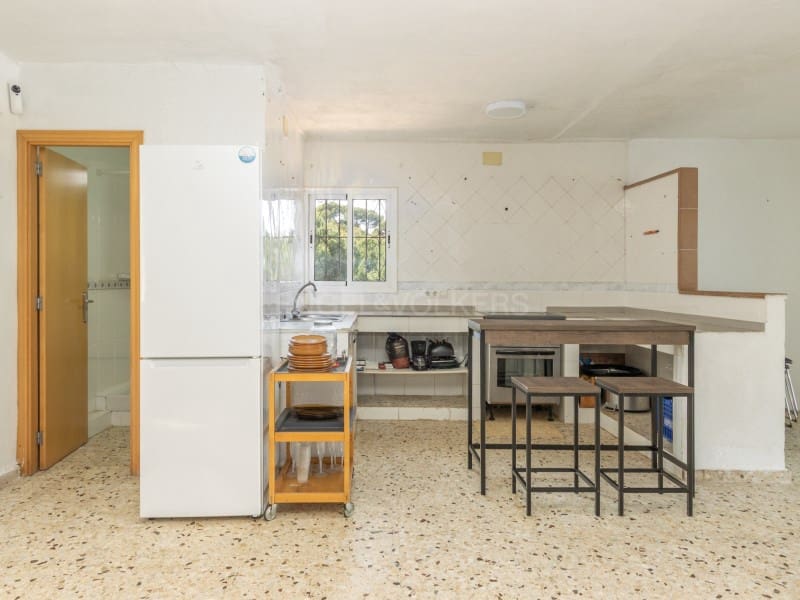 8 bedroom Villa for sale in Lloret de Mar with pool garage - € 495,000 (Ref: 9833696)