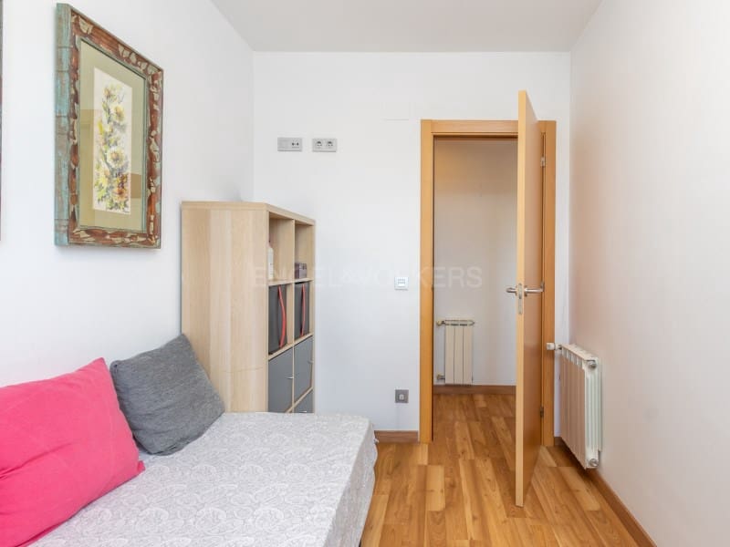 3 bedroom Flat for sale in Sils - € 225,000 (Ref: 9839286)