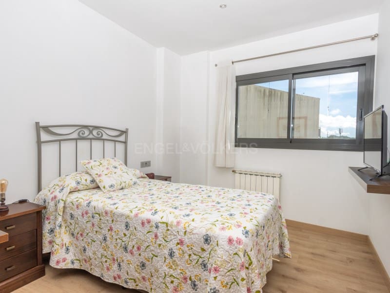 3 bedroom Flat for sale in Sils - € 225,000 (Ref: 9839286)