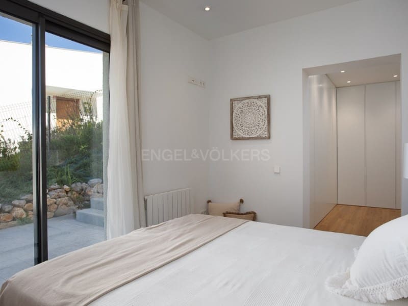 3 bedroom Villa for sale in L'Estartit with pool garage - € 585,000 (Ref: 9845322)